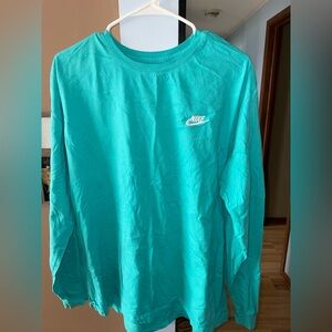 Nike long sleeve shirt
Turquoise